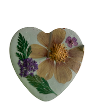 Floral Heart Photo/Card Holder
