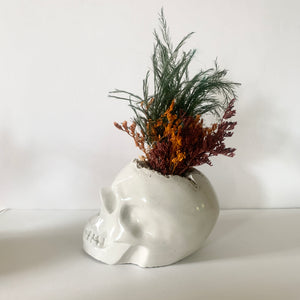 Concrete Skull with Dried Floral Bouquet - Neutral Seasonal Decor